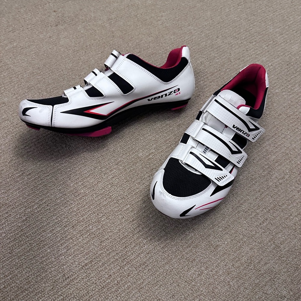 Men’s 10.5 cycling shoes